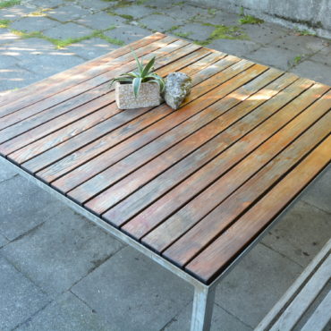 Design Gartentisch