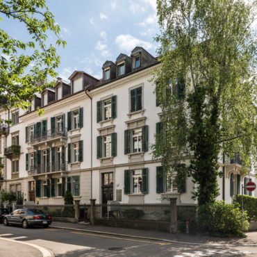 Ausbau Dachgeschoss und Sanierung Fassaden